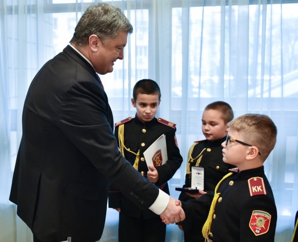 Президент зустрівся з ліцеїстами «Кадетського корпусу»